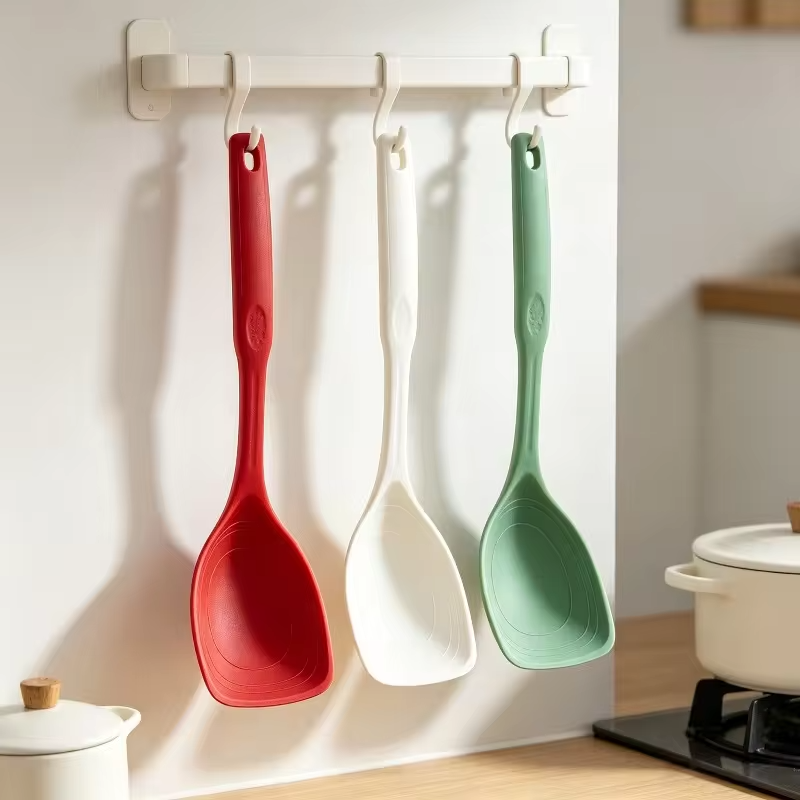 Multifunctional Silicone Spatula Spoon Comfortable Grip  Non-slip Handle Cookware Mixing Spoon Silicone Tableware Spoon