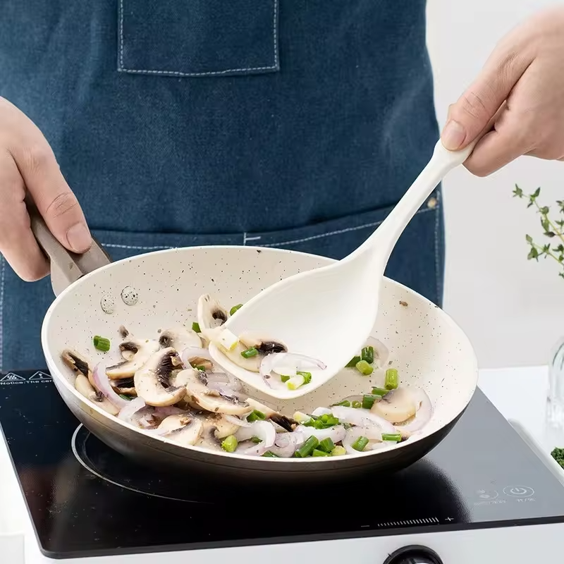 Multifunctional Silicone Spatula Spoon Comfortable Grip  Non-slip Handle Cookware Mixing Spoon Silicone Tableware Spoon